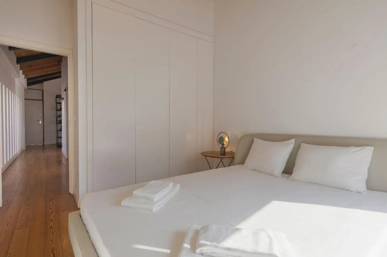 Bairro Alto Stunning Flat With Balcony By Lovelystay Lisboa Apartmán